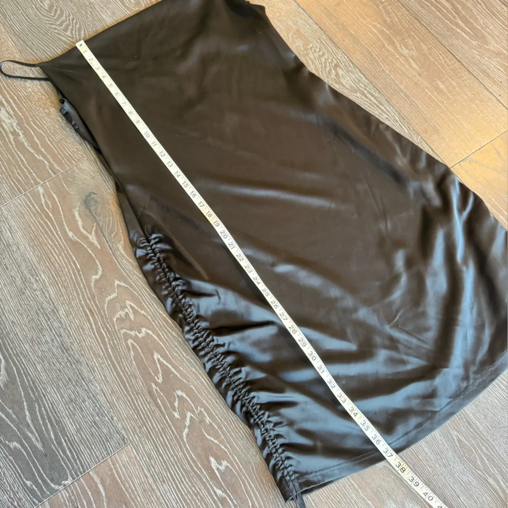 UNIQUE21 GATHERED SIDE SATIN DRESS - Picture 9 of 14